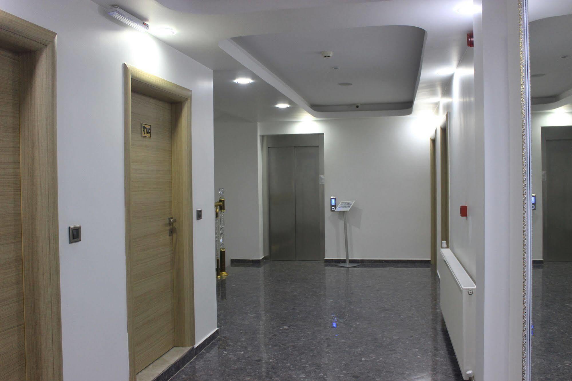 Grand Serenay Hotel Бандирма Екстер'єр фото